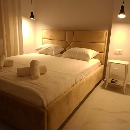 Lola Apartment Piqeras