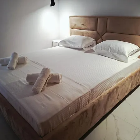 Apartman Lola