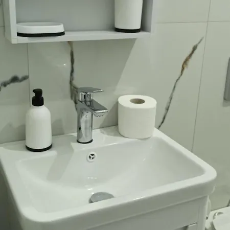 Apartment Lola Piqeras